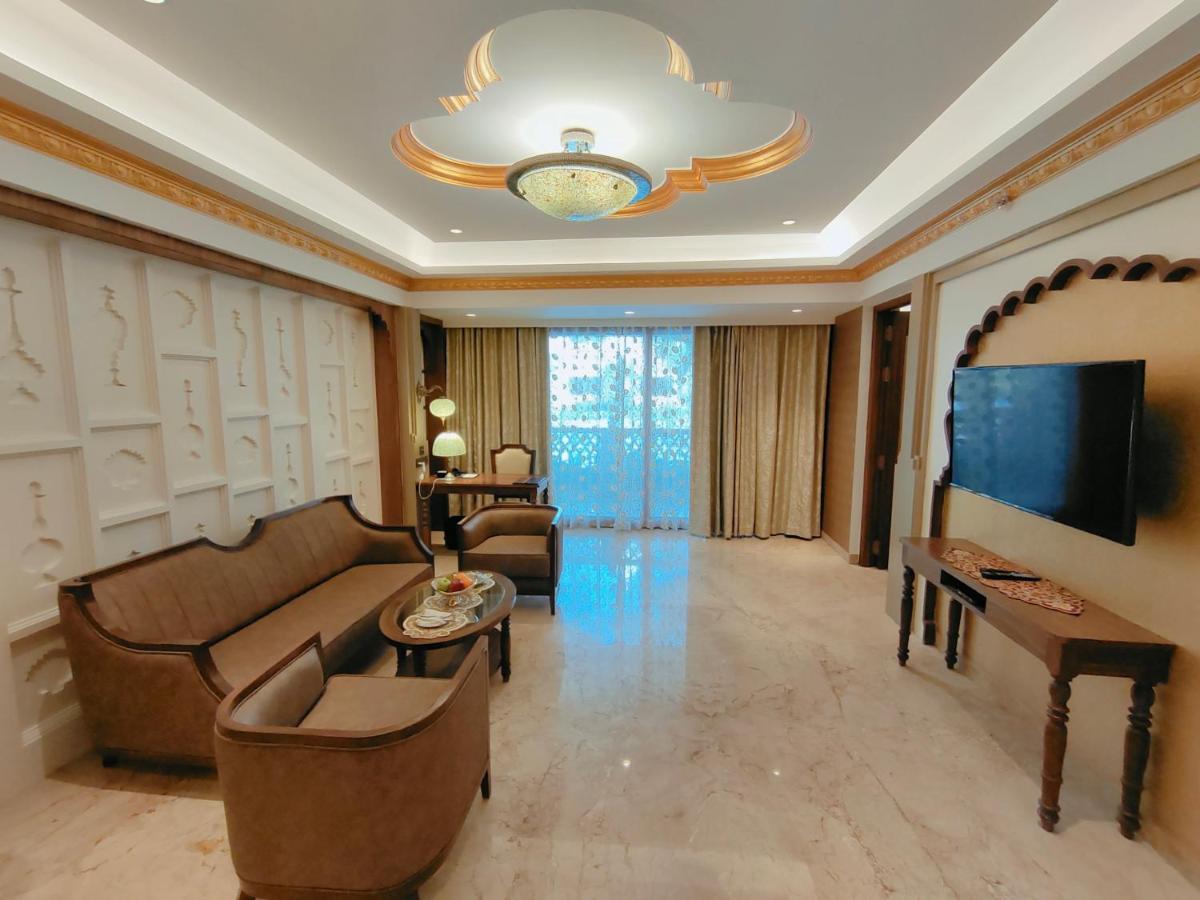 Premium Palace Suite First Floor Pool Facing