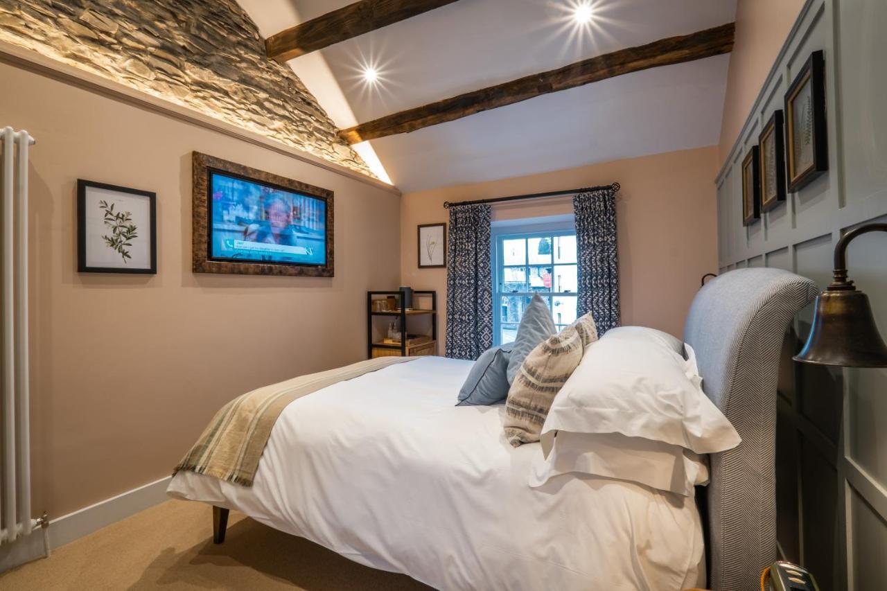 Deluxe Junior Suite courtyard view