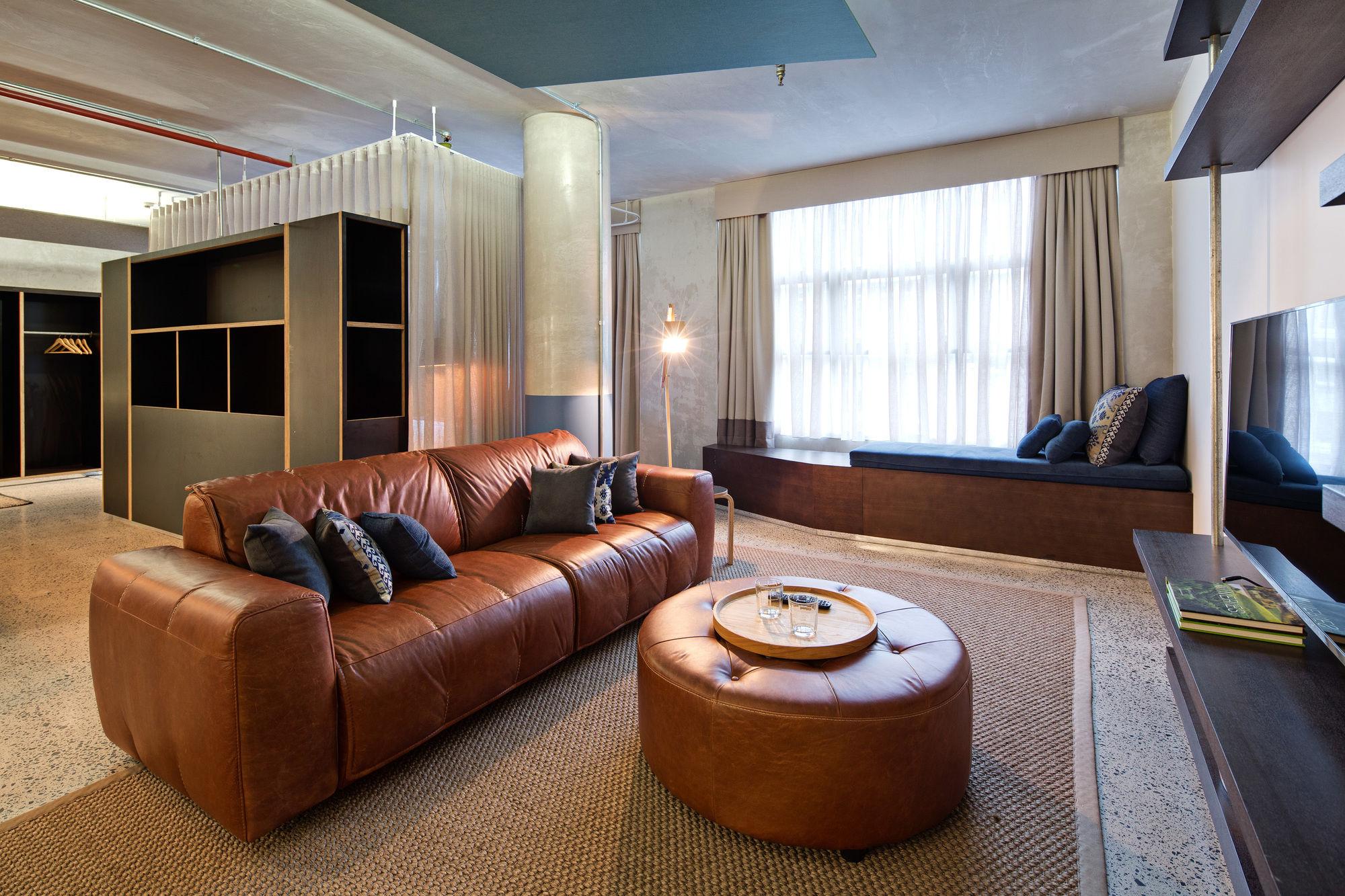 Luxury Suite
