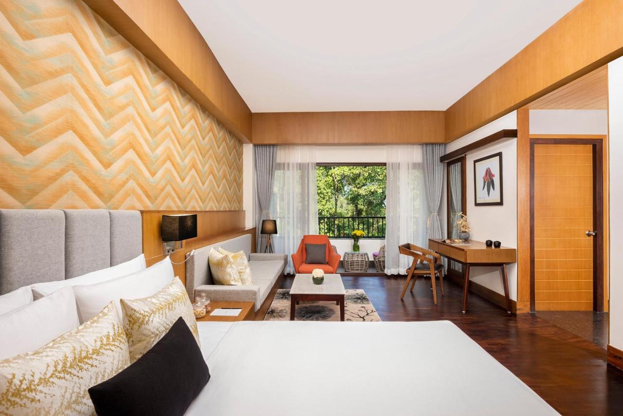 Deluxe Room King Bed