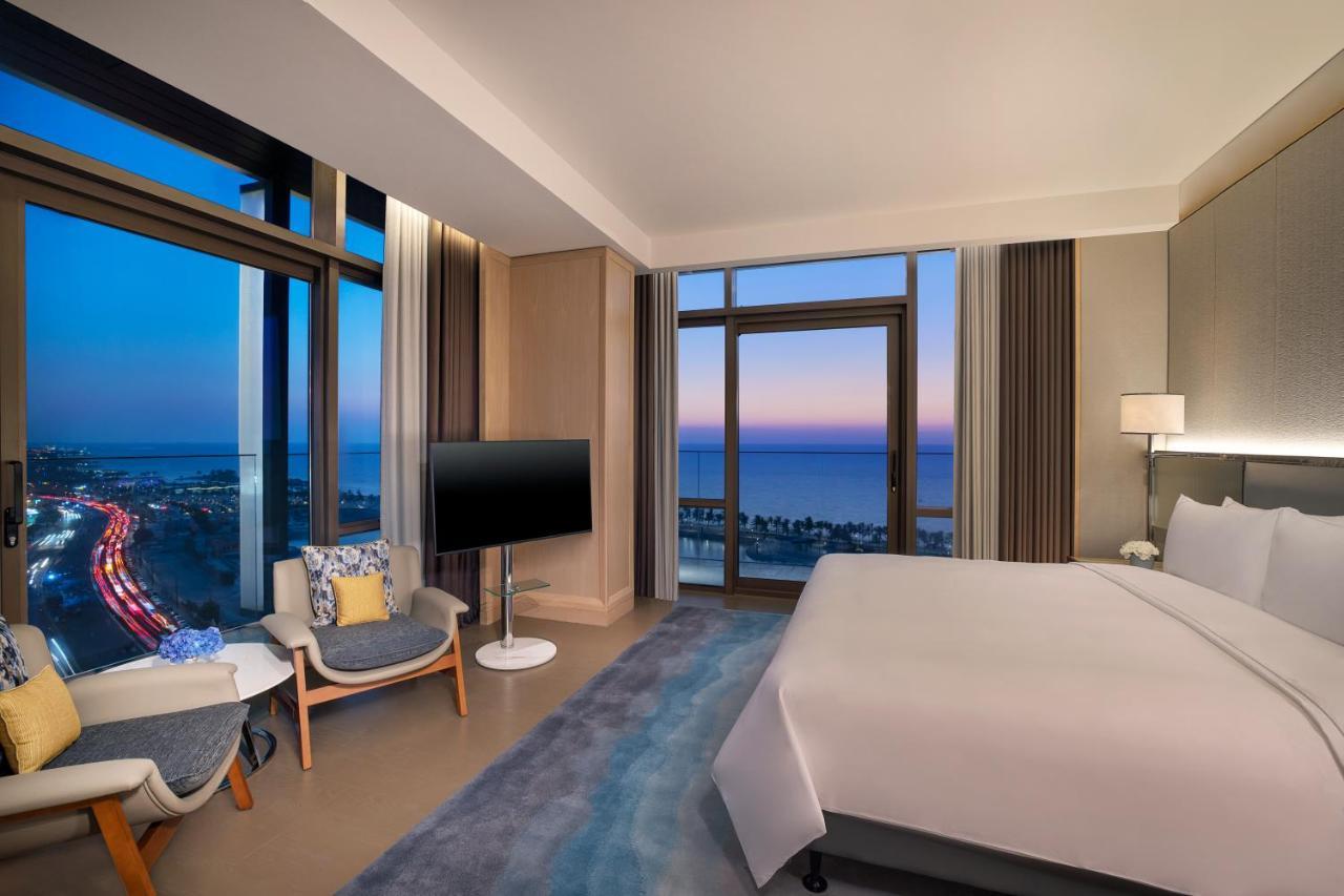 Horizon Suite Sea View King