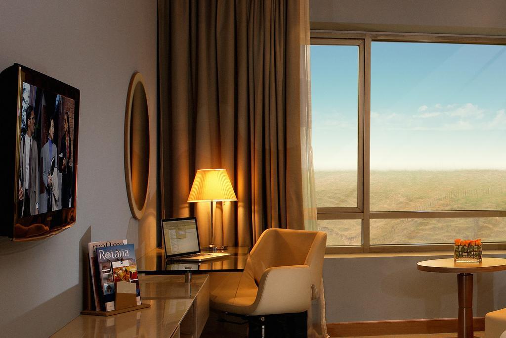 Spacious Room – King Bed,280468053:JPEG