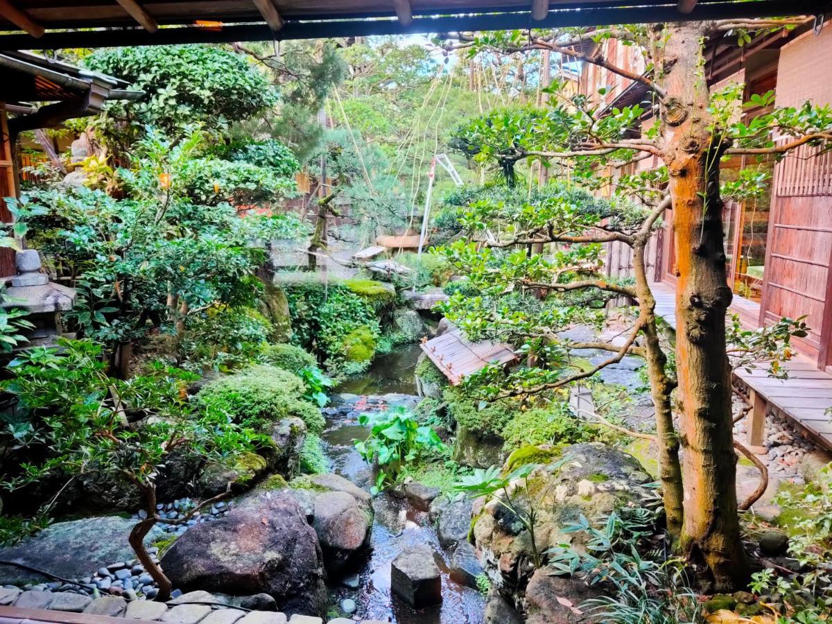 Japanese-Style Room