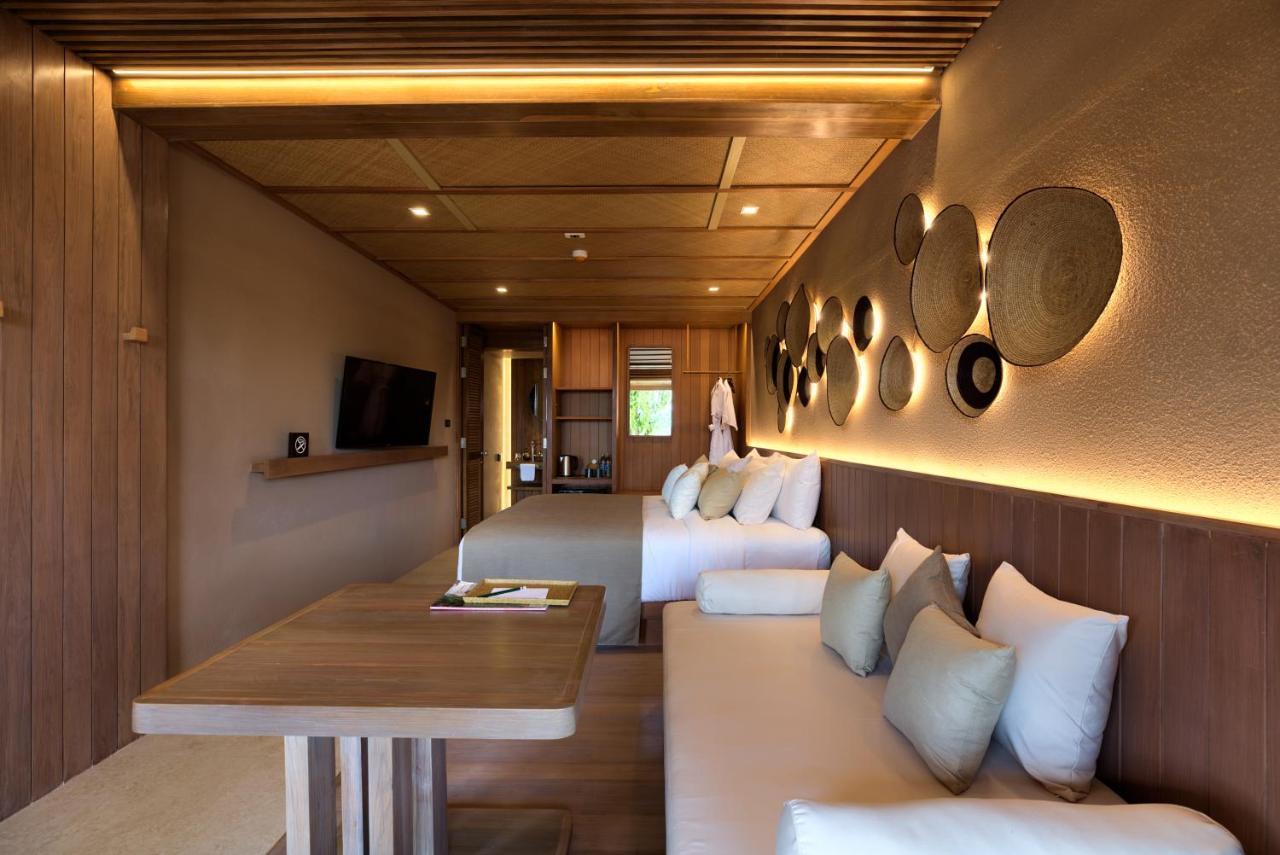 Deluxe Room with Sea View