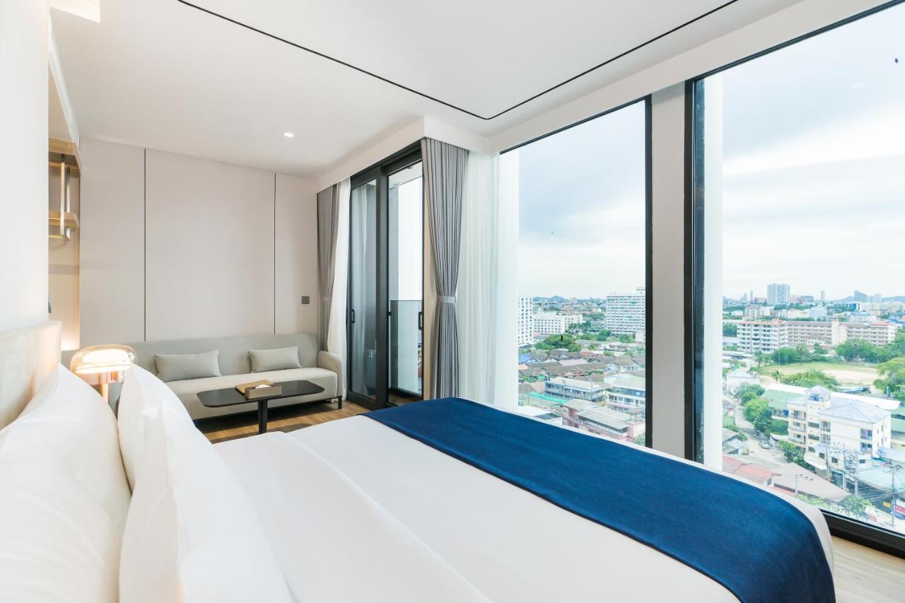 Premier Double Room High Floor City view