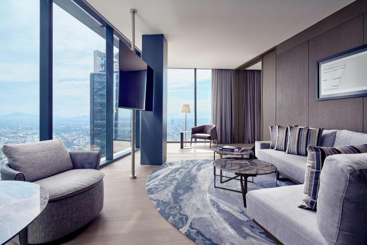 Club lounge access 1 Bedroom Executive Suite 1 King,1356300332:JPEG