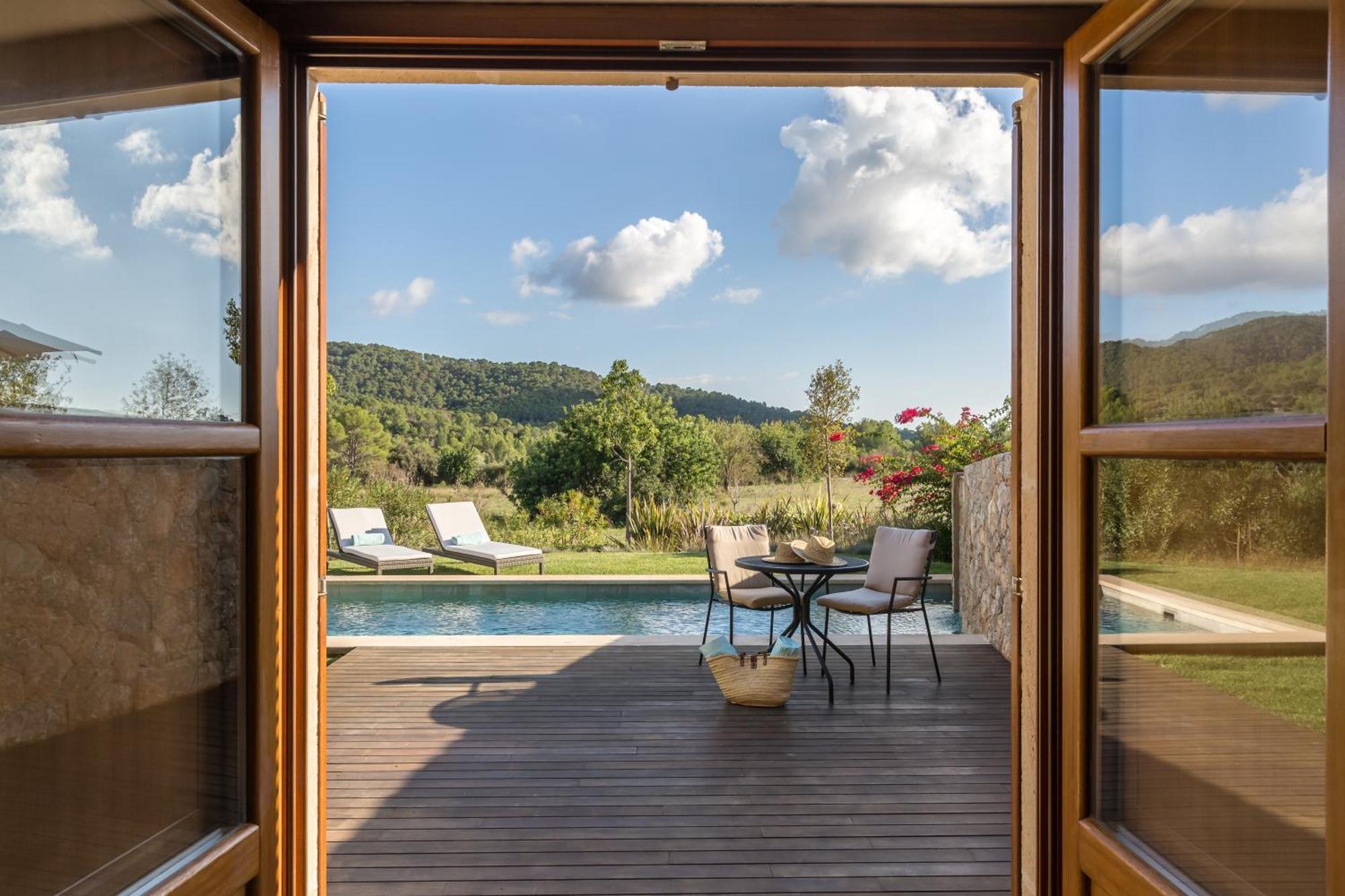 Suite with Private Pool,1661660172:JPEG