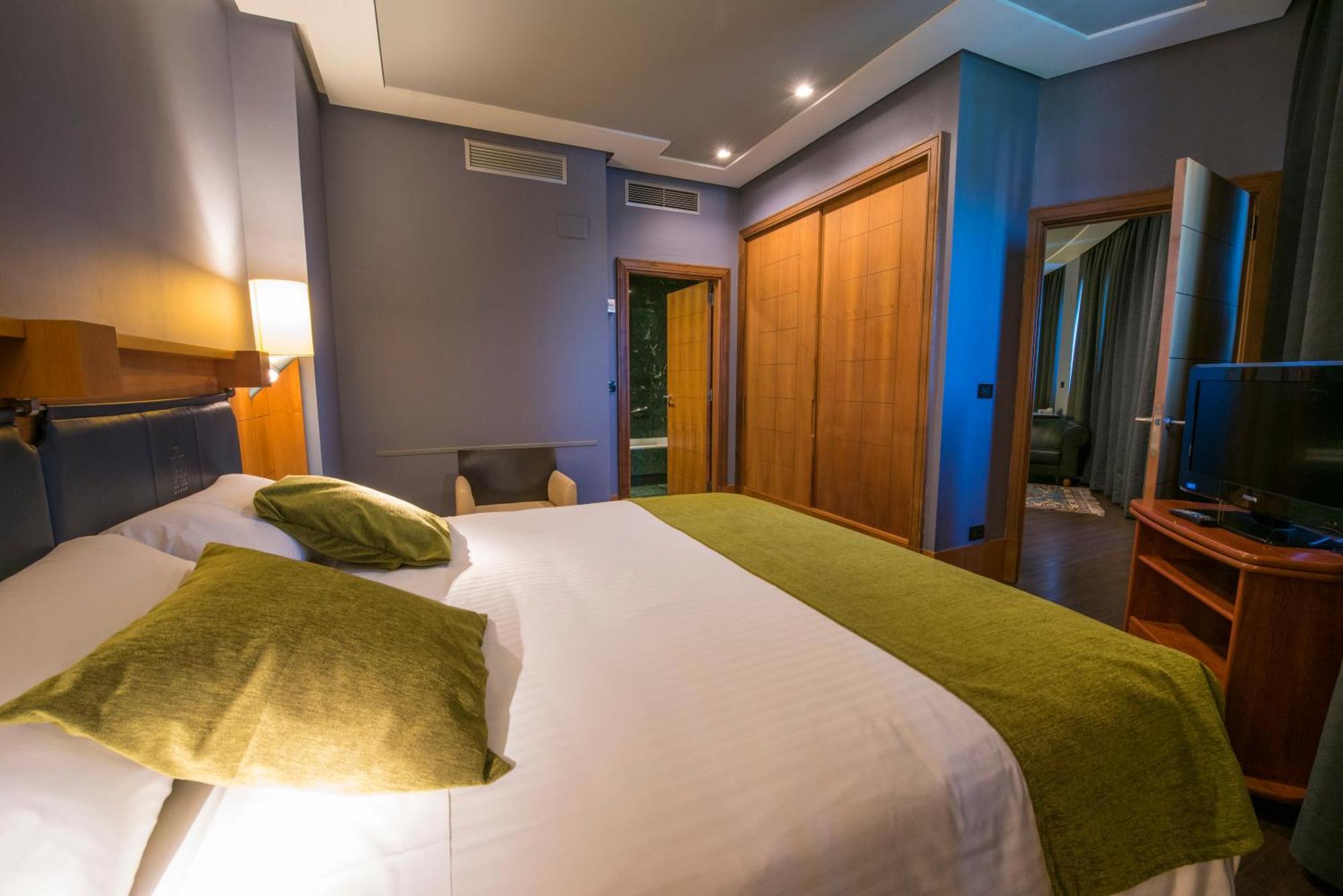 Junior Suite,227543576:JPEG
