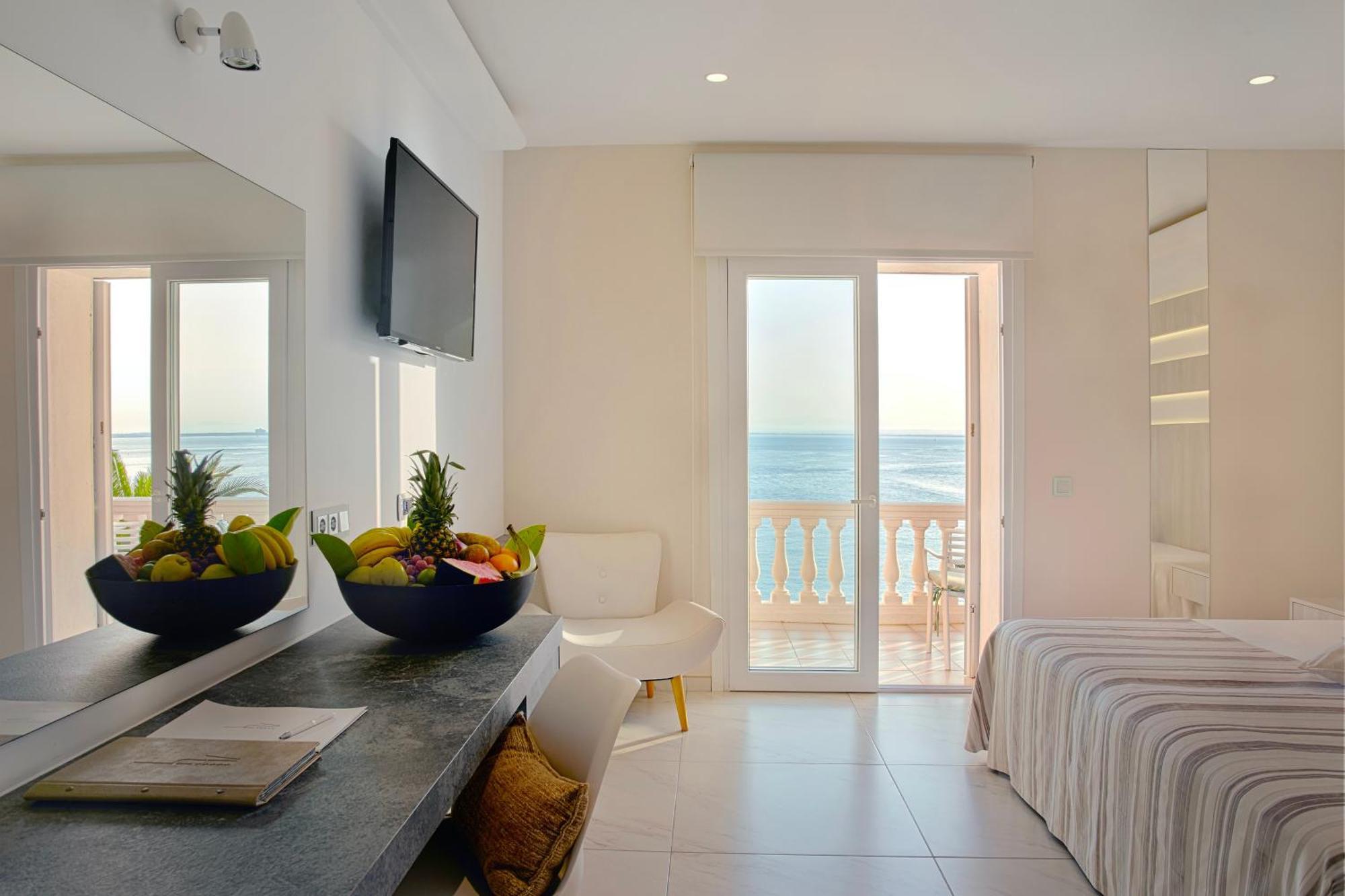 Double or Twin Room with Sea View,1589309687:JPEG