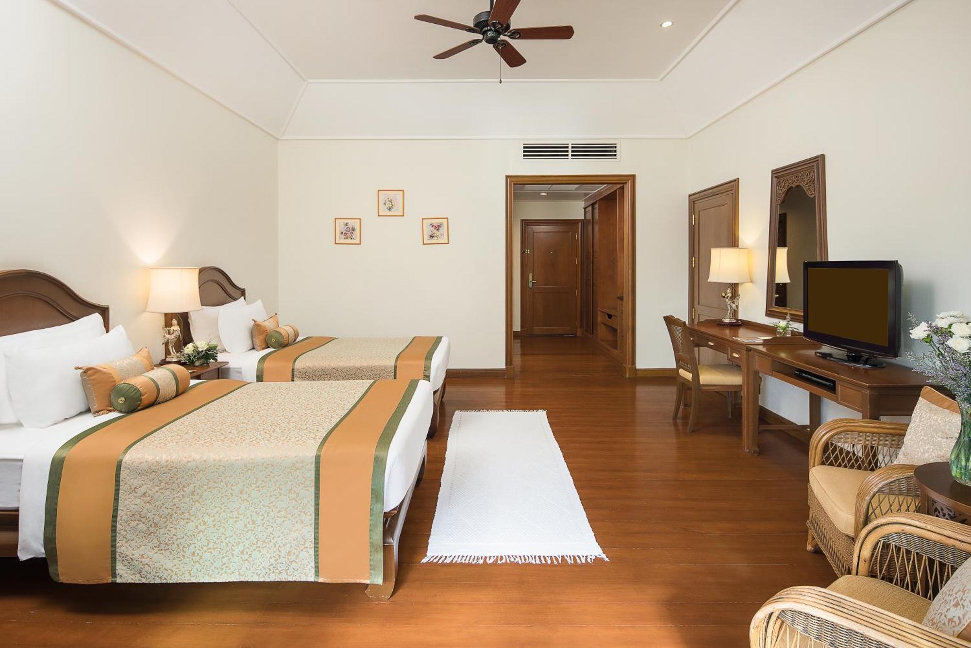 Superior Double or Twin Room Garden View