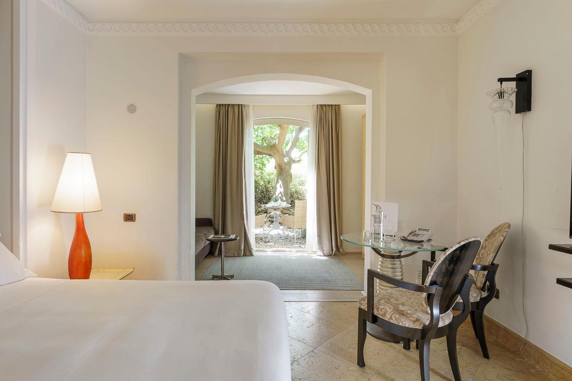 Classic Triple Room Terrace