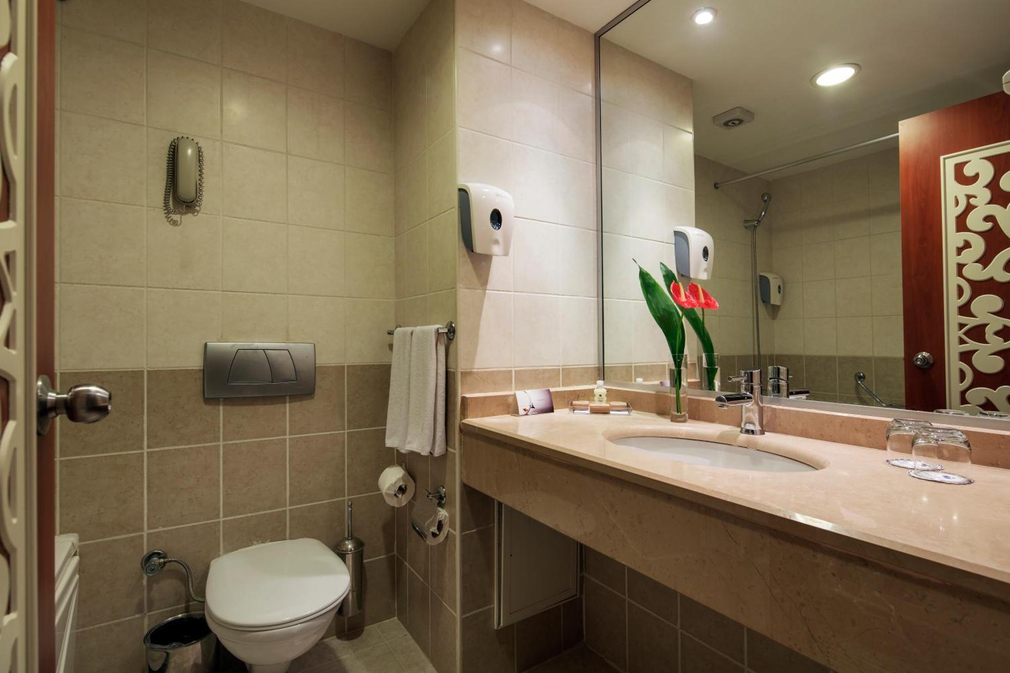 Standard Double or Twin Room,1534853608:JPEG