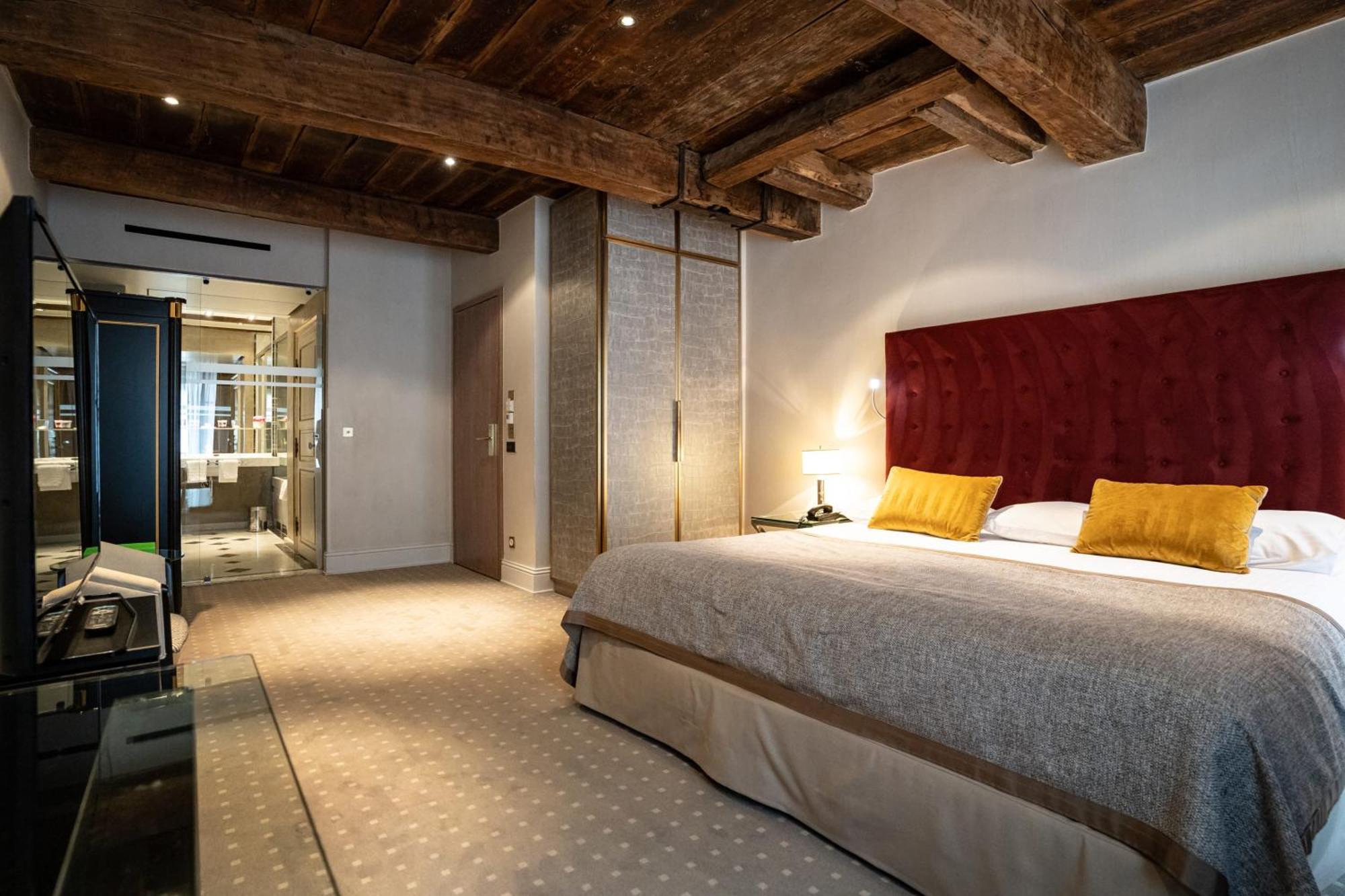 Deluxe Doppel-/Zweibettzimmer