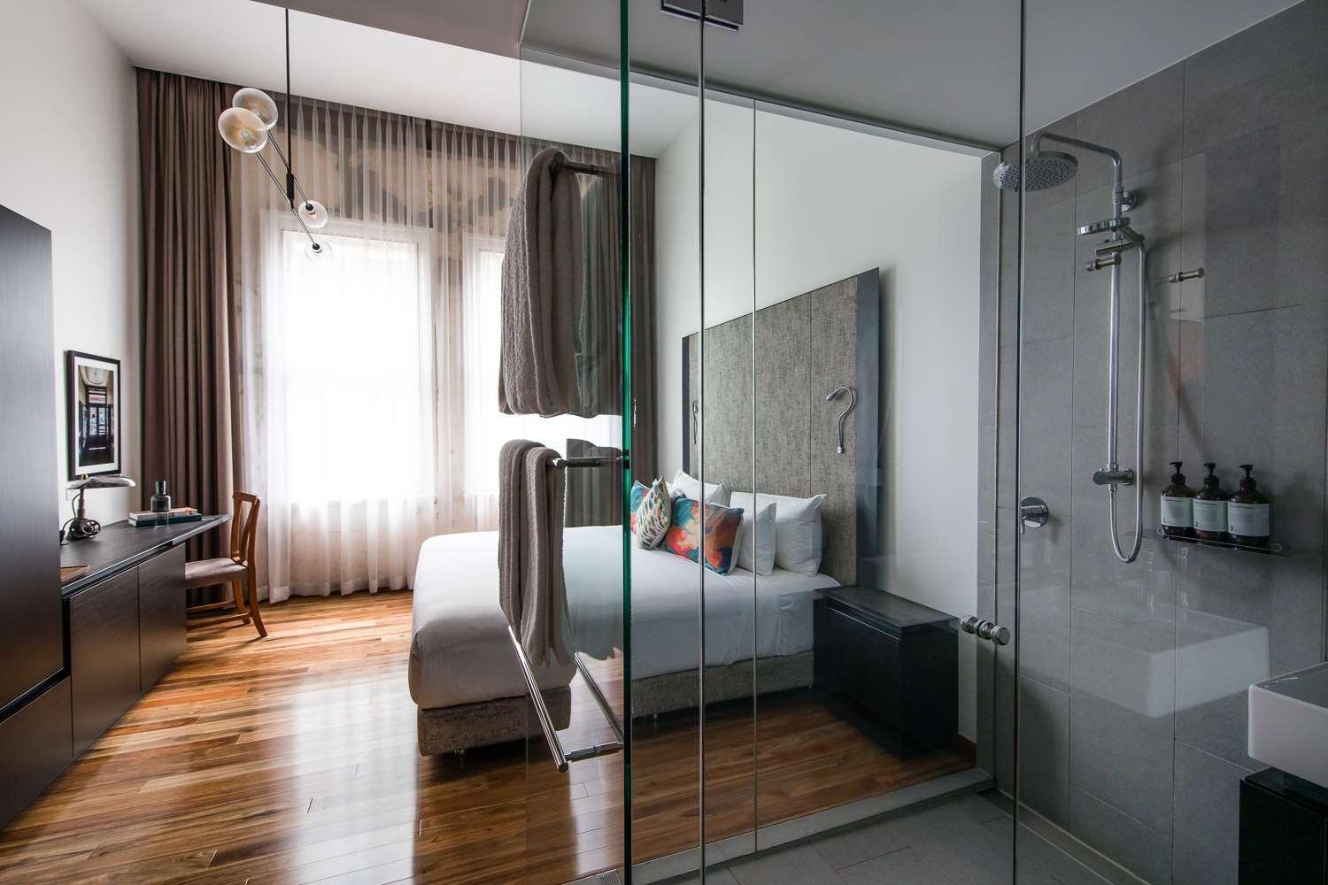 King Room Connell