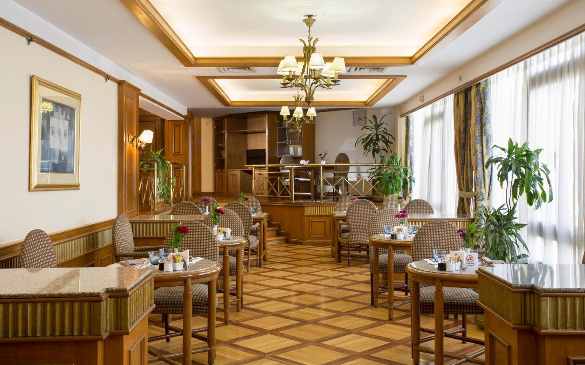 Executive Room Lounge Access