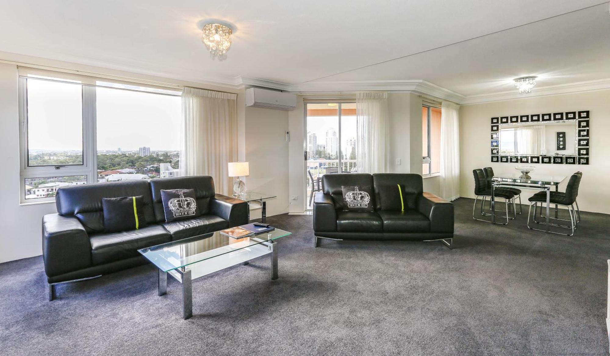 Premier One-Bedroom Apartment,1212568096:JPEG