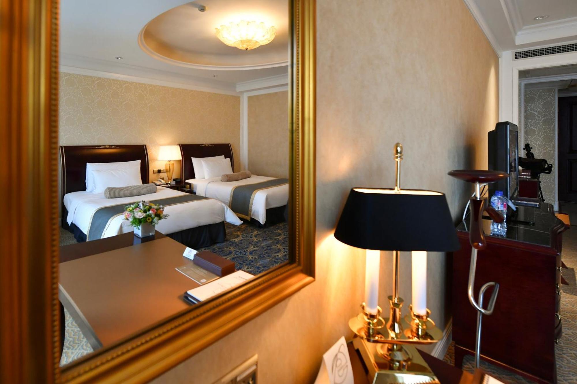 Deluxe Business Twin Room,1536795751:JPEG