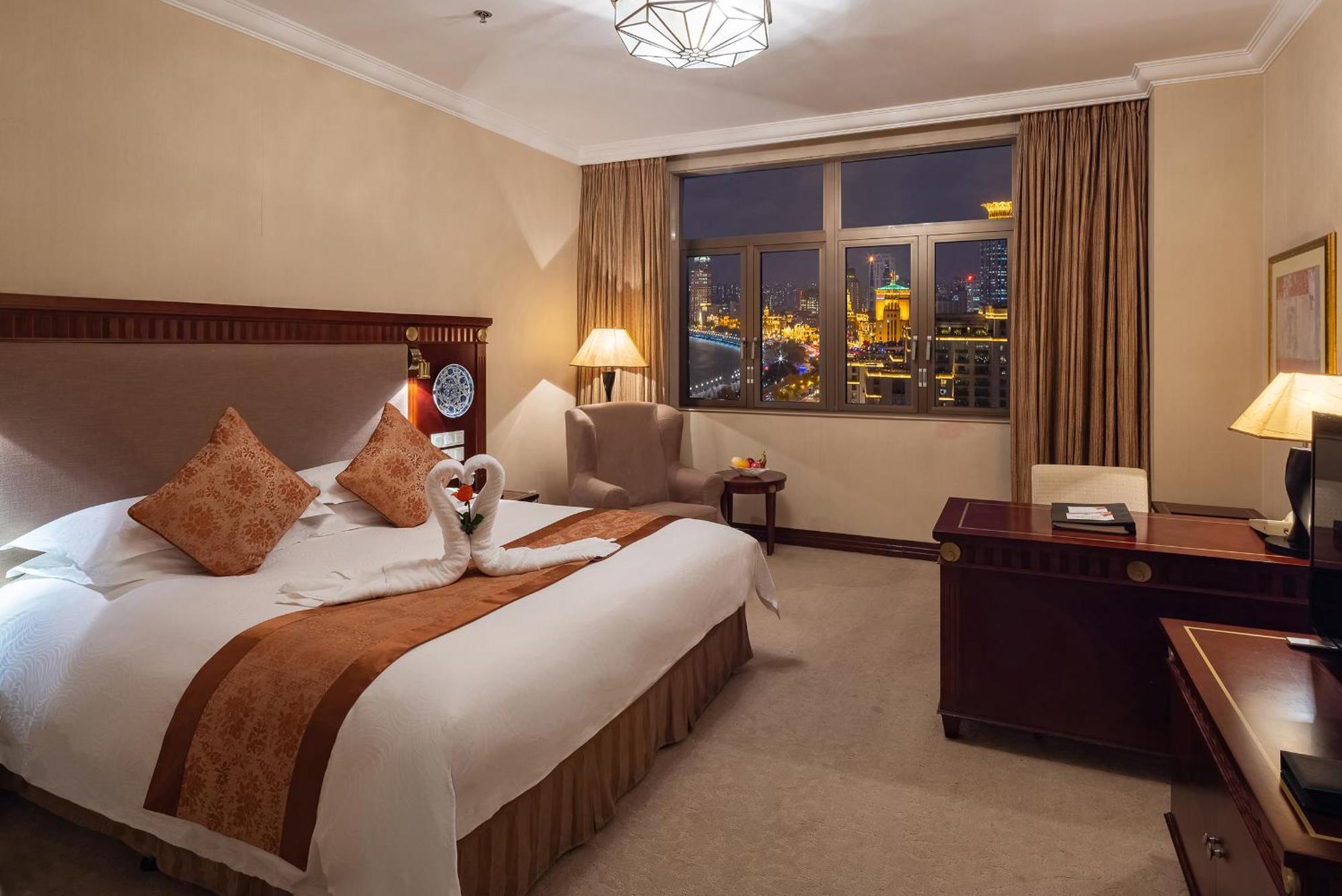 Bund View Classic Queen Room