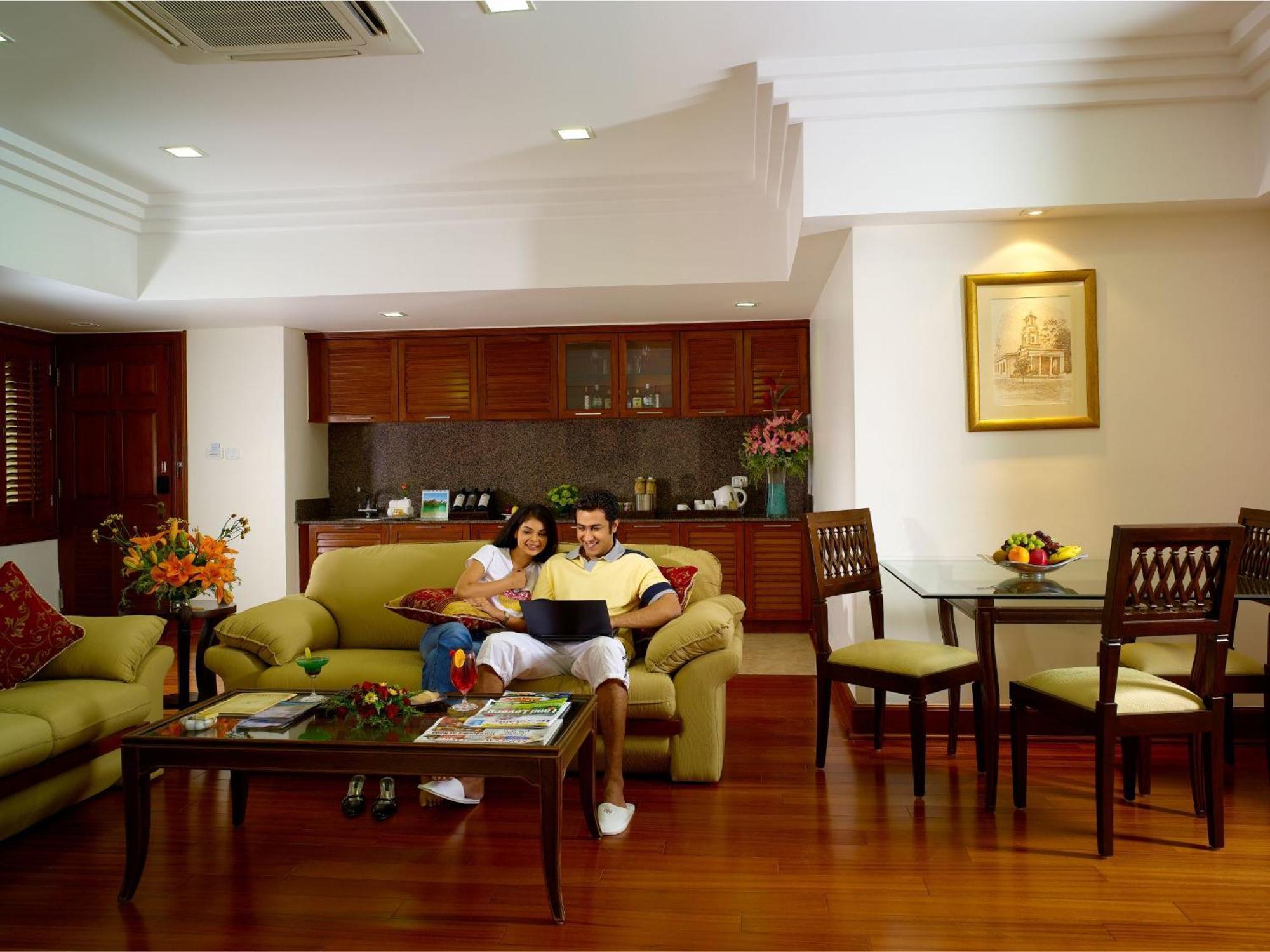 Club Suite – Two Bedrooms Suite Kitchen on Food complimentary 2 Hand Crafted or Brewed Beer
