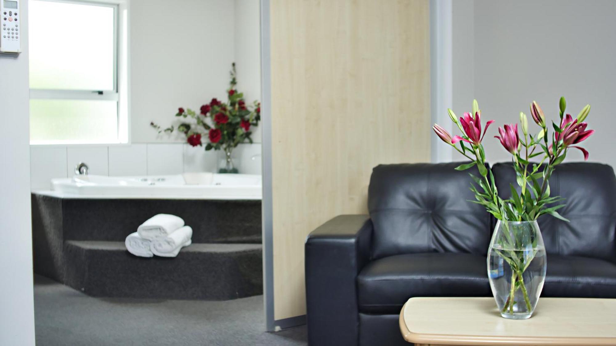 Executive Suite Spa Bath