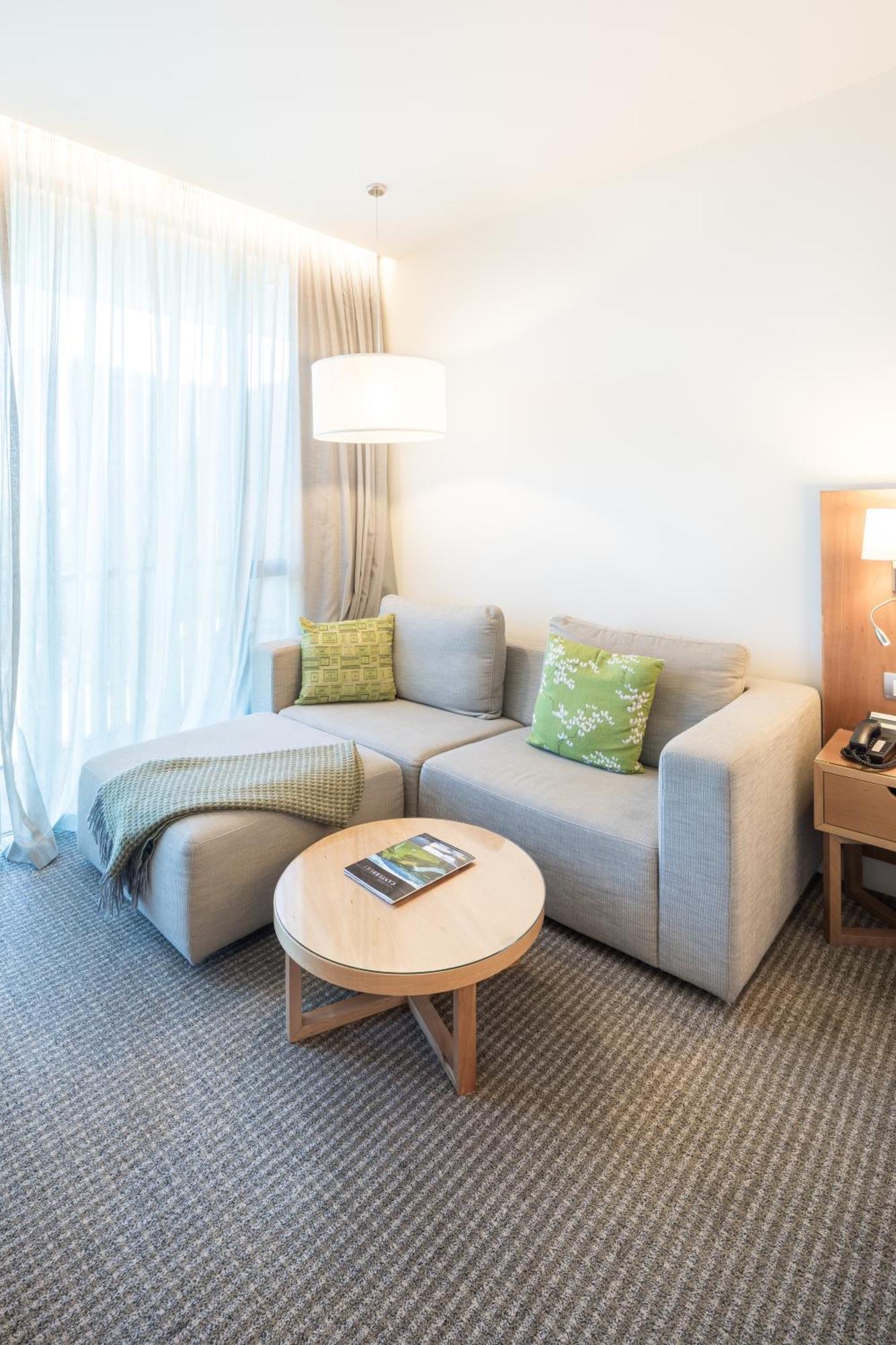 Level King Room