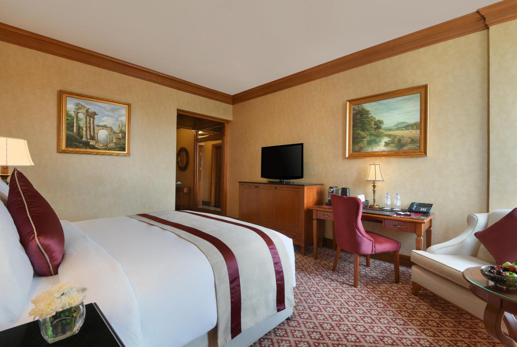 Deluxe King Room