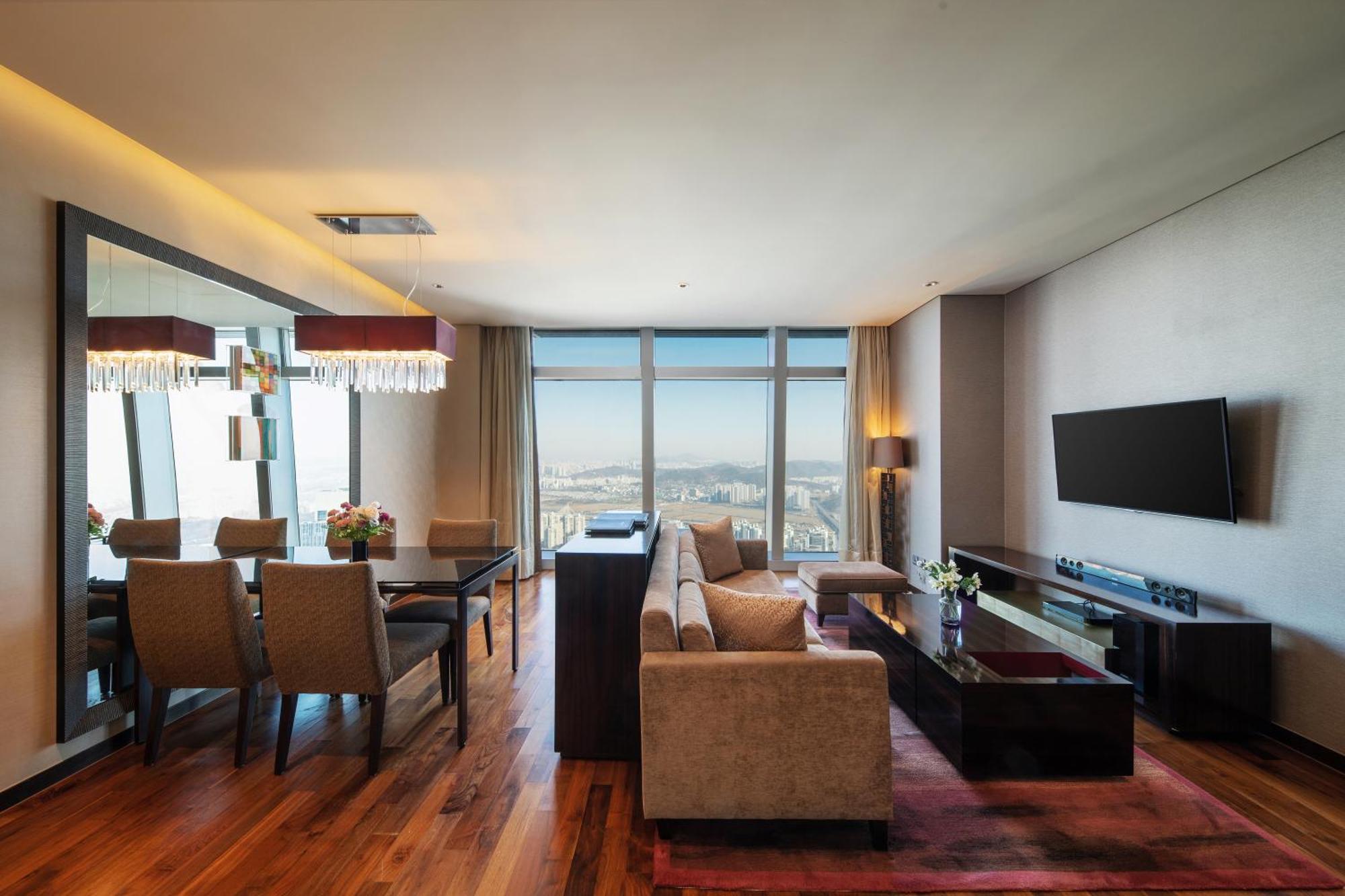 One-Bedroom Premier,1376052464:JPEG