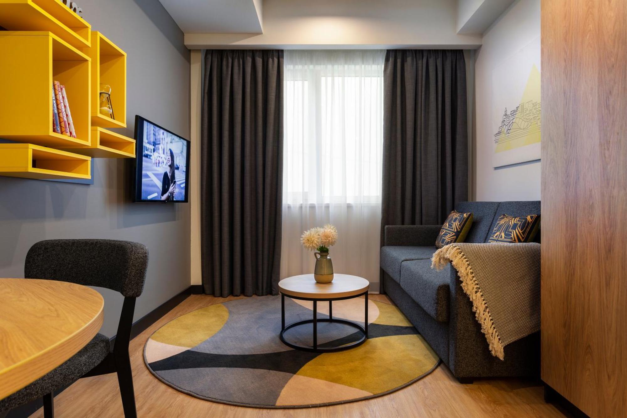 One-Bedroom Apartment