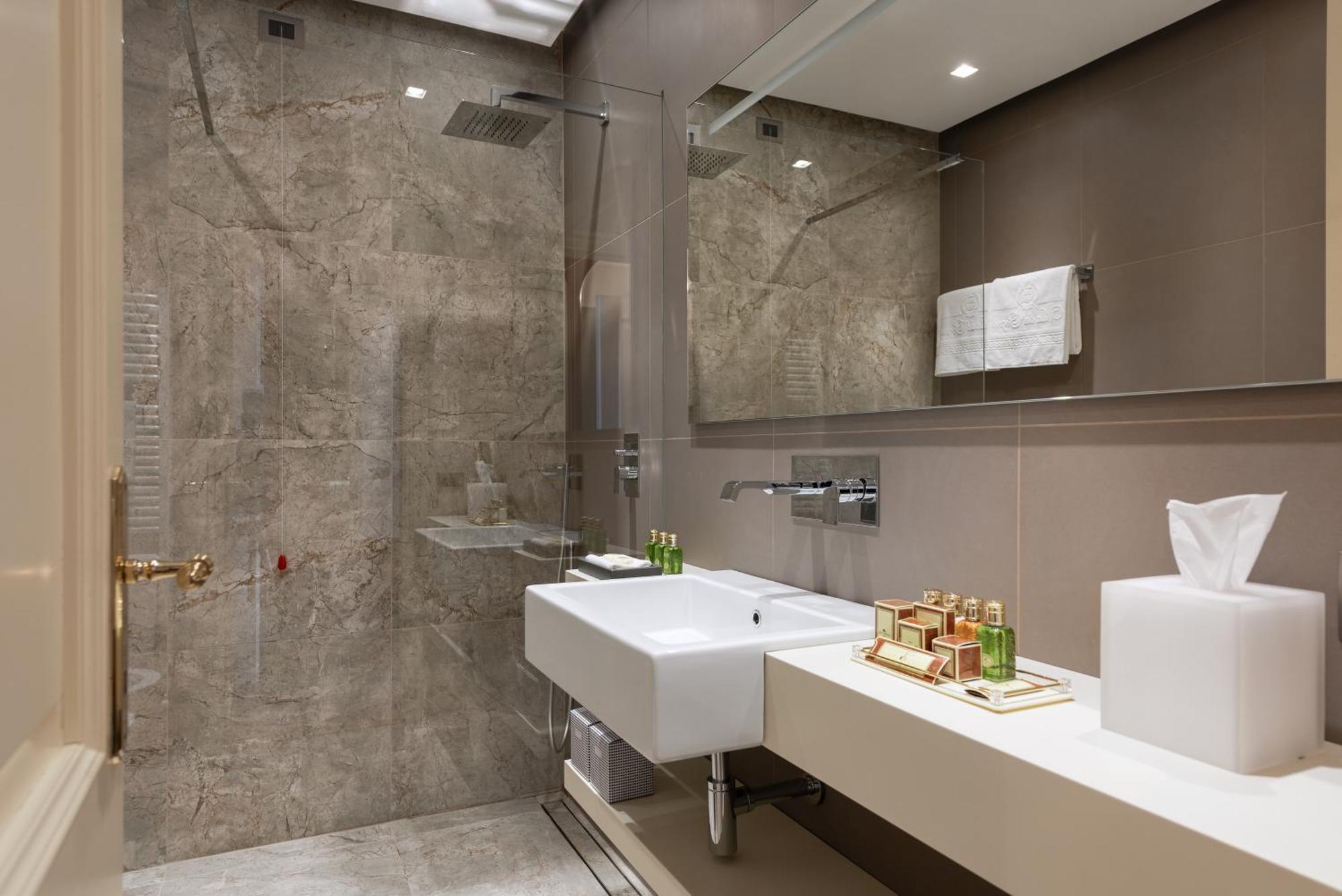 Superior Double Room with Terrace and Lake View,1216259296:JPEG