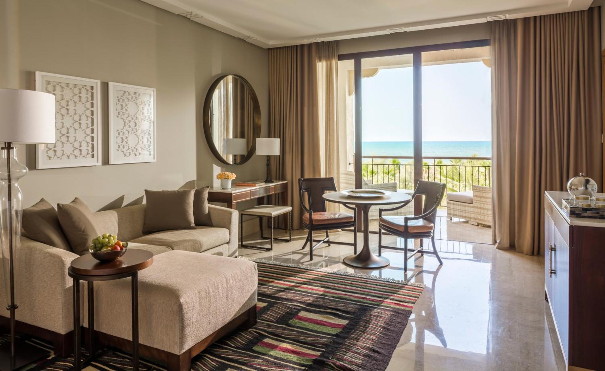 Deluxe King Room Sea View