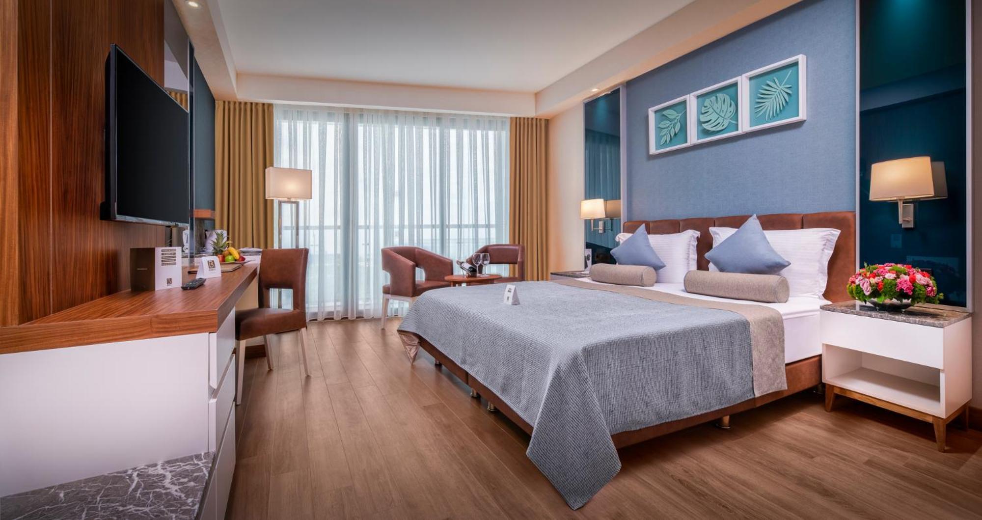 Standard Double or Twin Room Land View