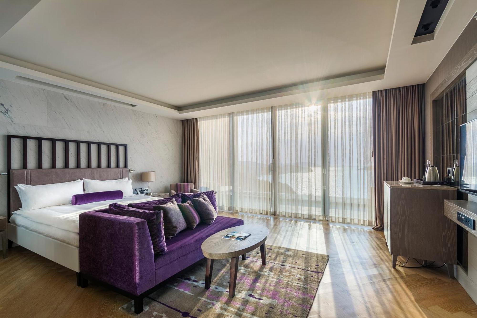 One Bedroom Suite with Sea View,1279897228:JPEG