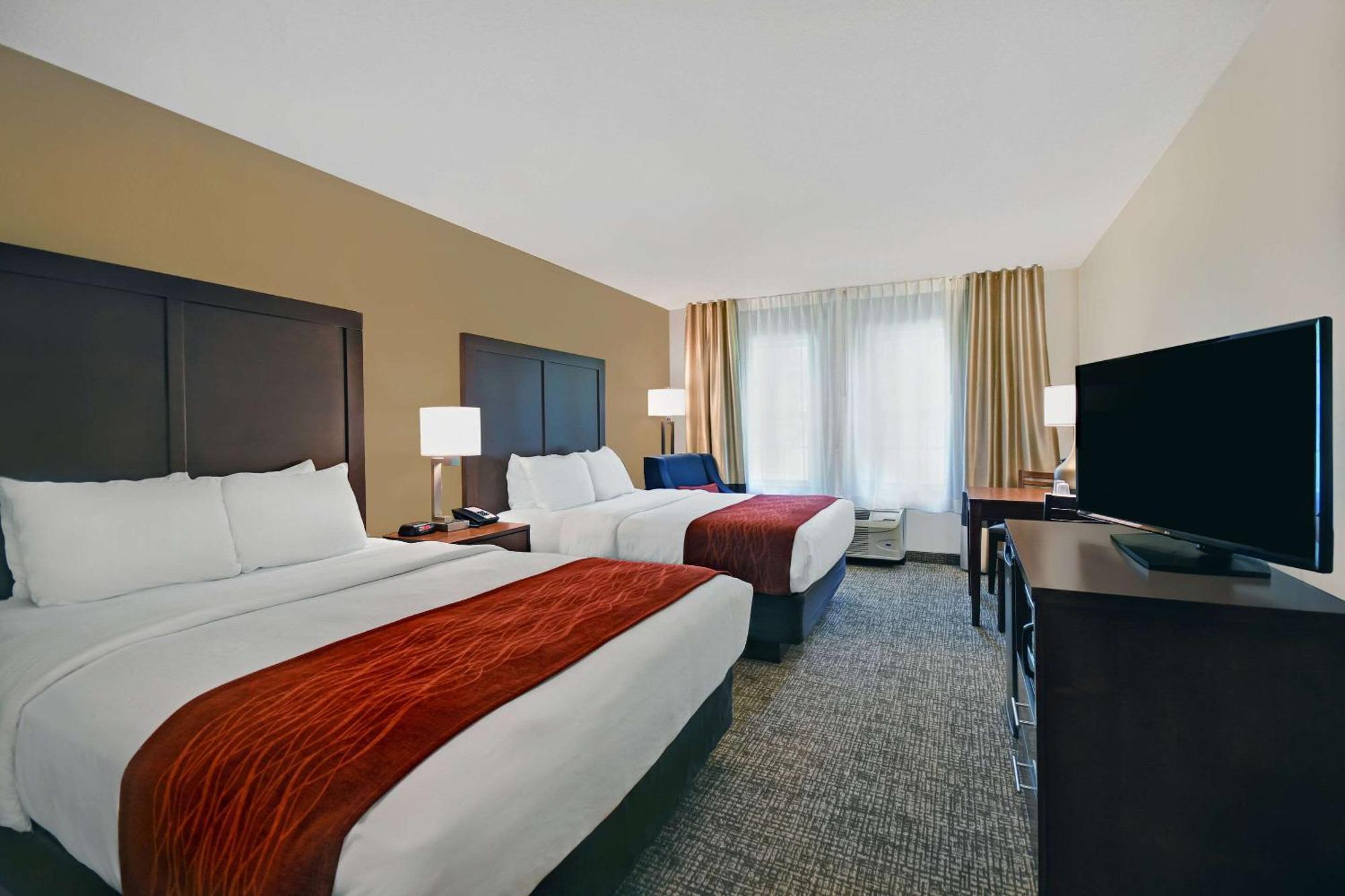 Queen Room with Two Queen Beds - Accessible/Non-Smoking