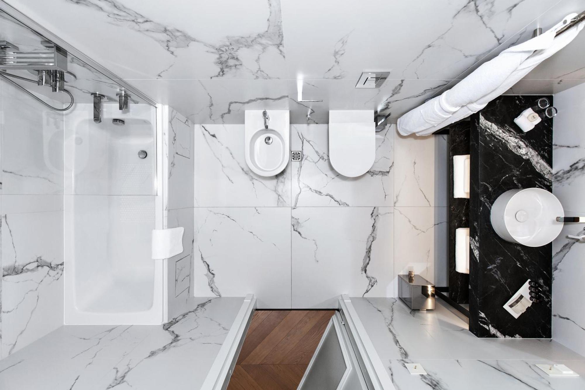 Superior Twin Room with Sauna Access