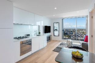 One-Bedroom Sky Apartment – Unserviced