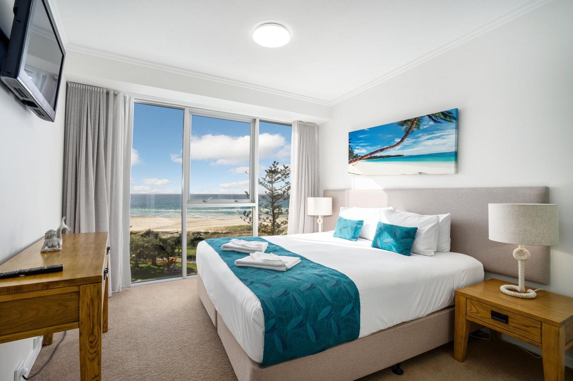One-Bedroom Apartment with Beach View,1765190741:JPEG