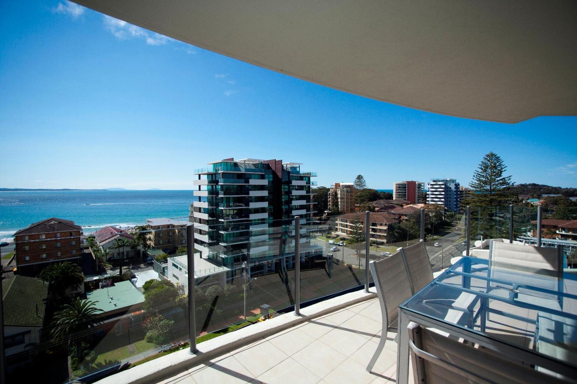 One-Bedroom Apartment Water View