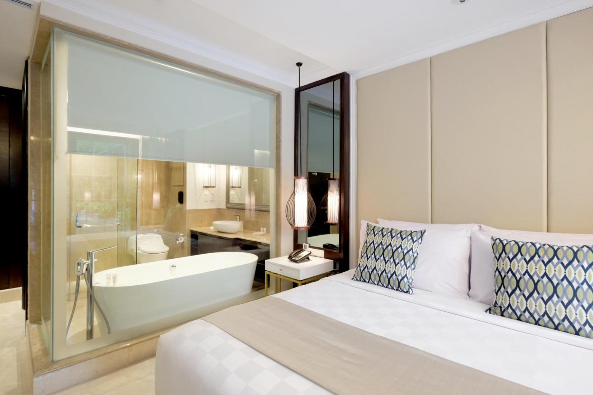 Junior Suite Balcony Daily Minibar