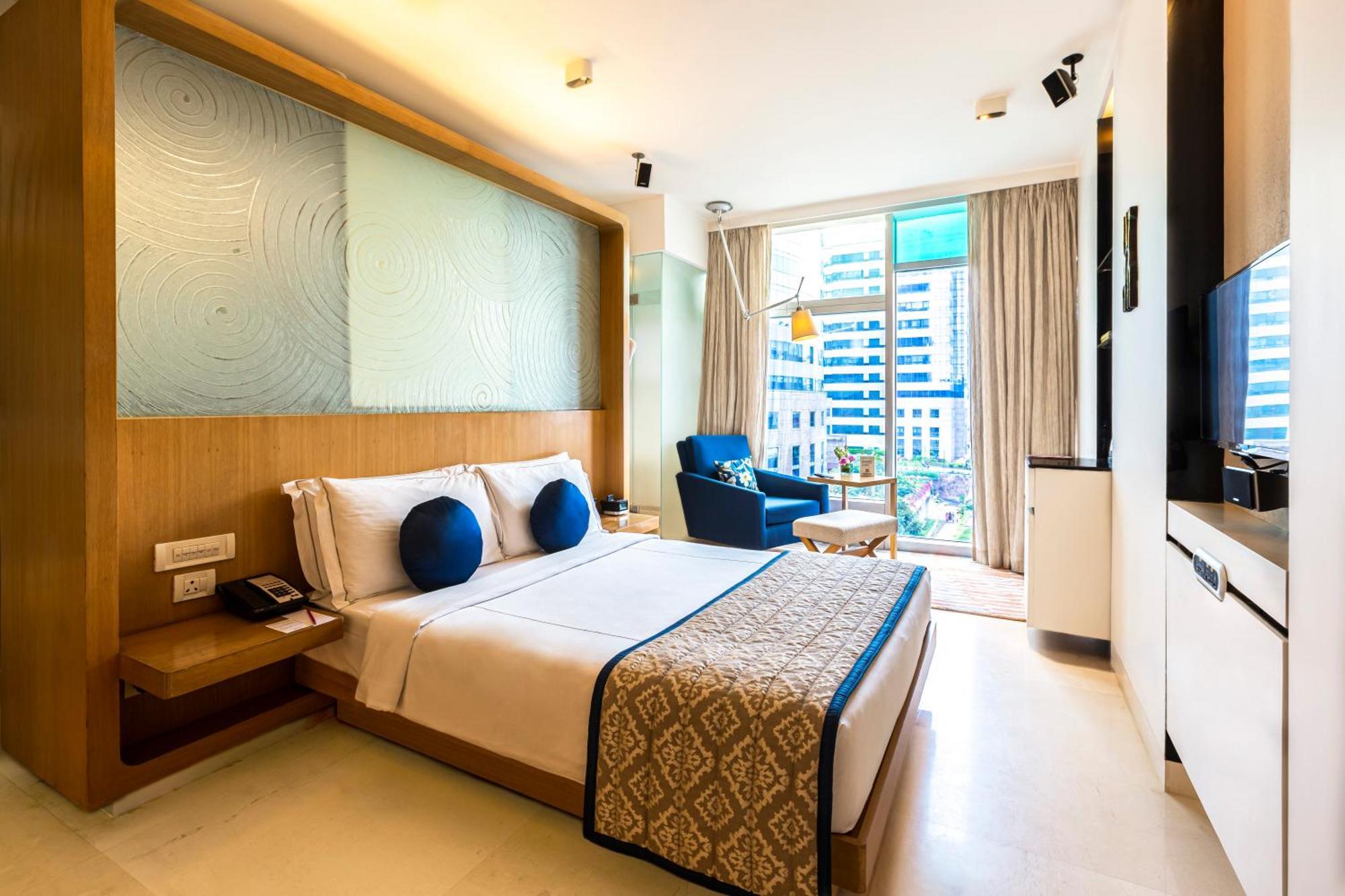 Superior Room City View Queen Bed