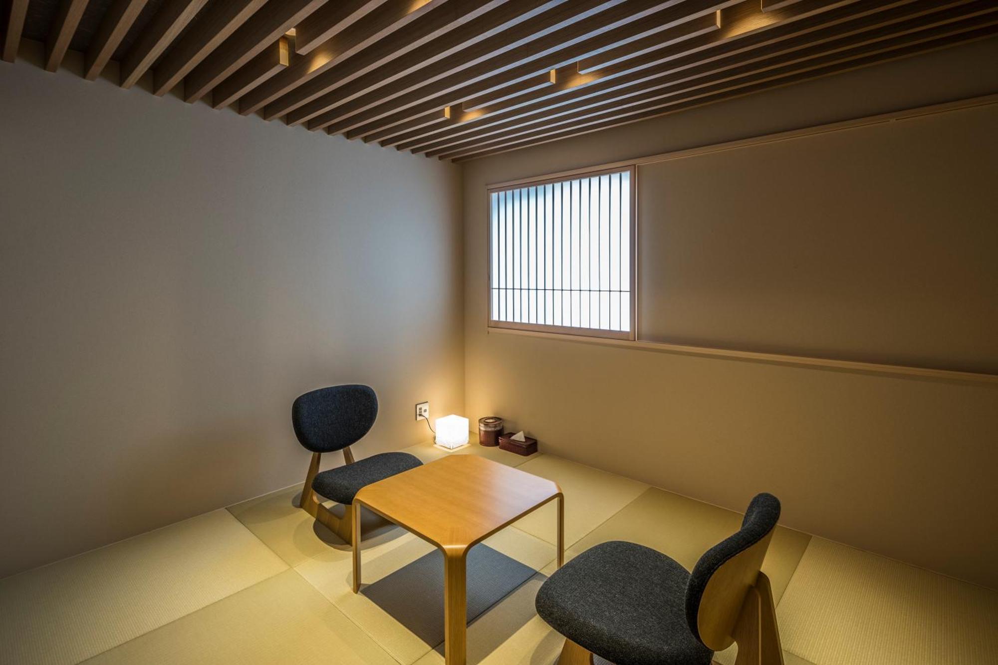 2 Bedroom Executive Suite Kitchenette