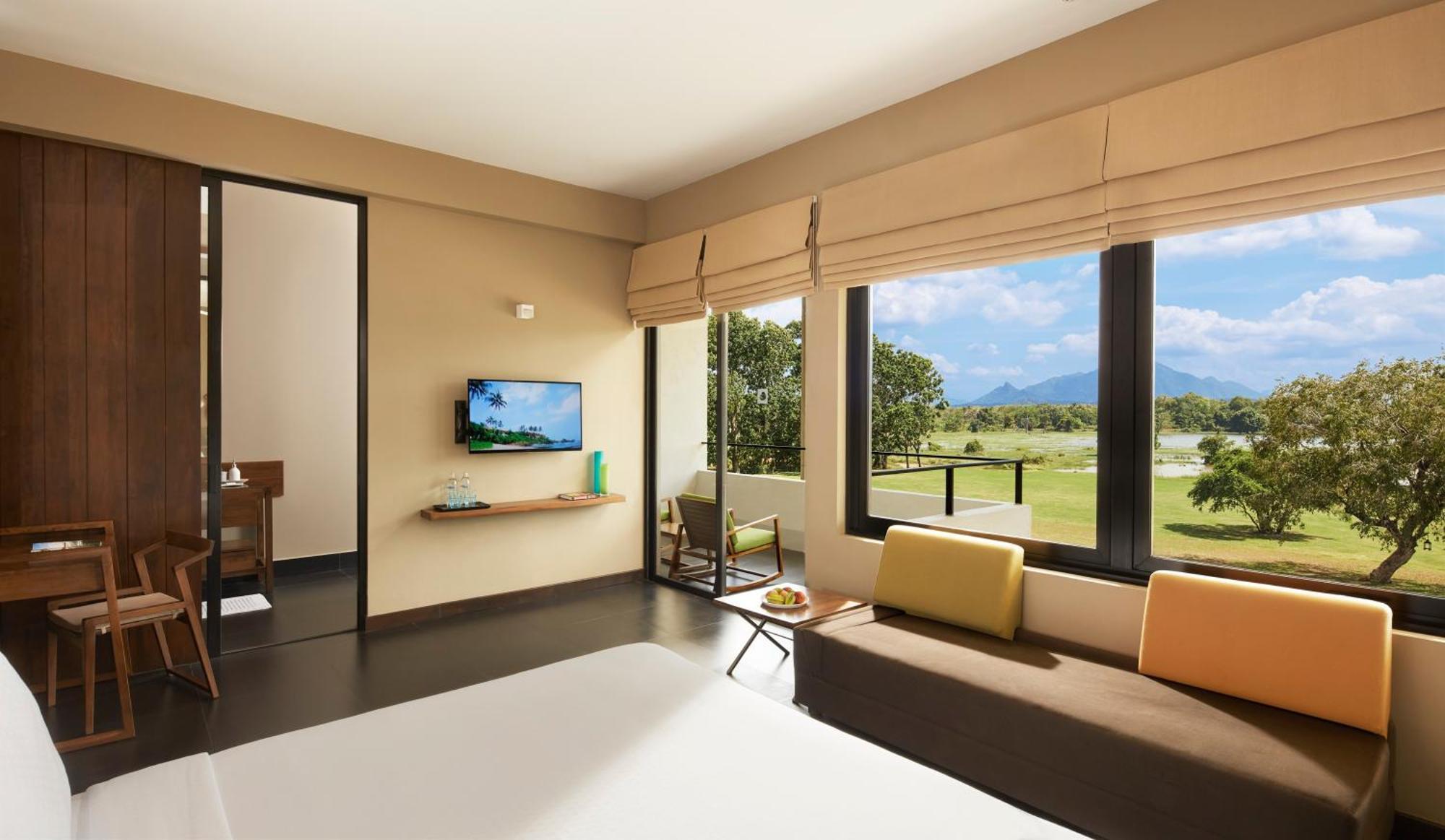 Super Deluxe Double Room at Lu Lin restaurant & the Canopy Bar