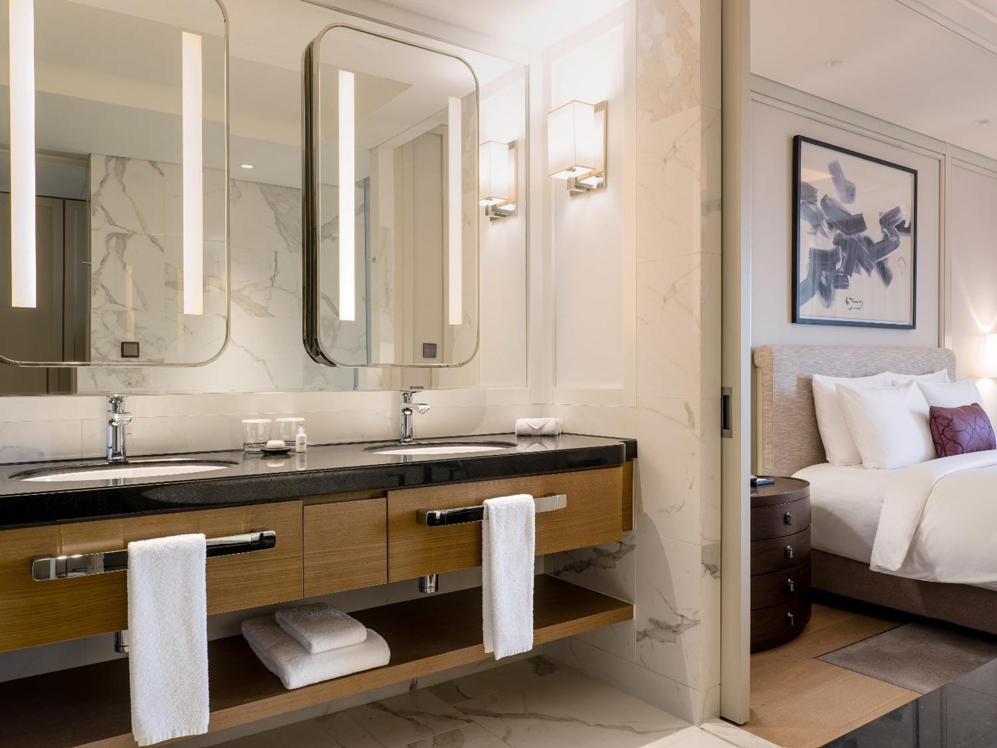 Deluxe Twin Room (Cimer & Wonderbox included)