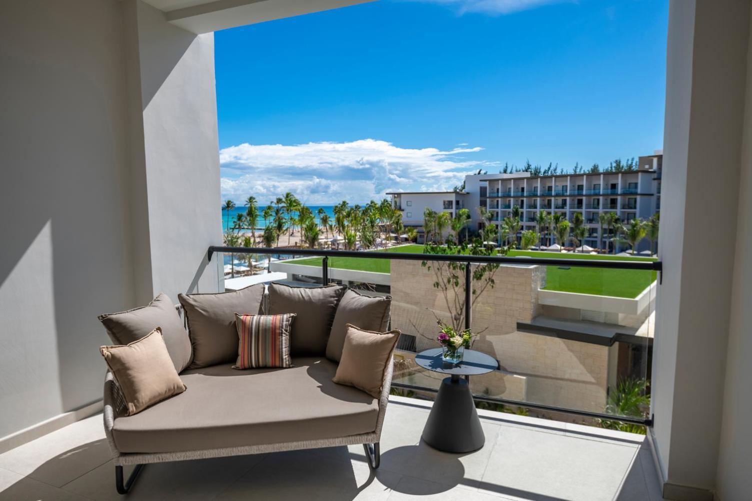 Junior King Suite Ocean View