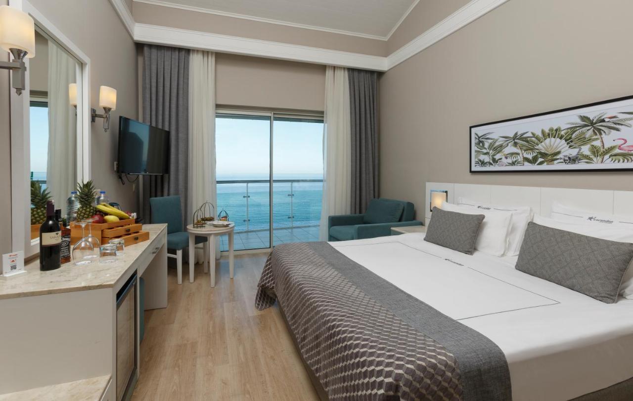 Standard Double or Twin Room Sea View