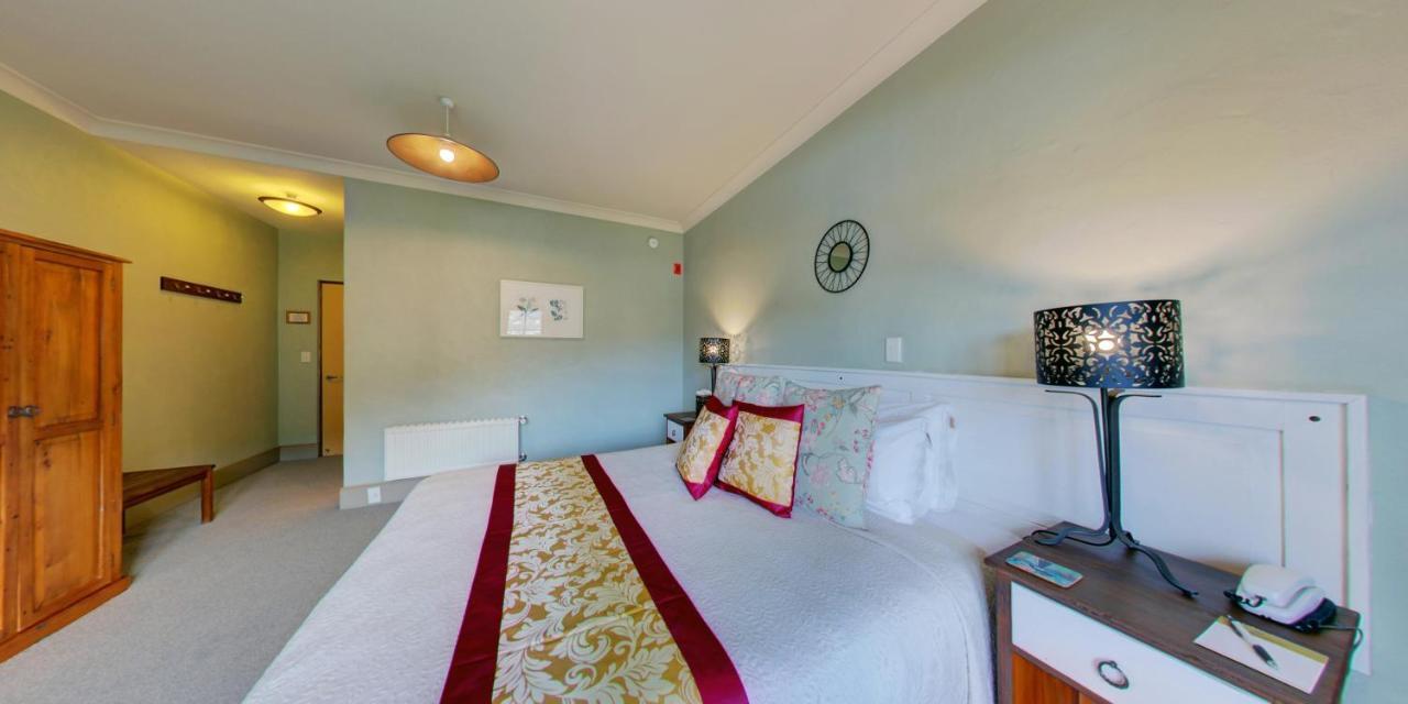 Premium King Room
