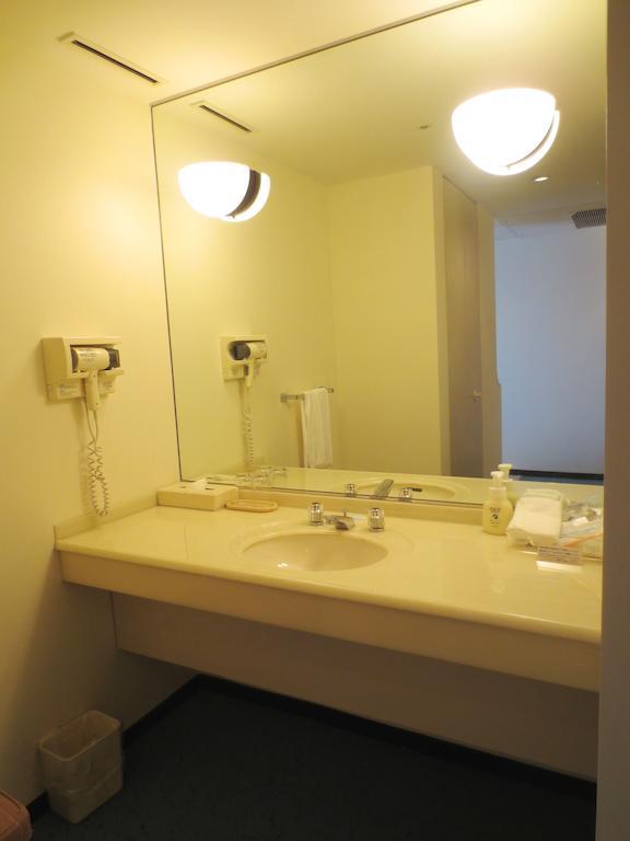 Deluxe Twin Room with Balcony - South Wing - Non-Smoking