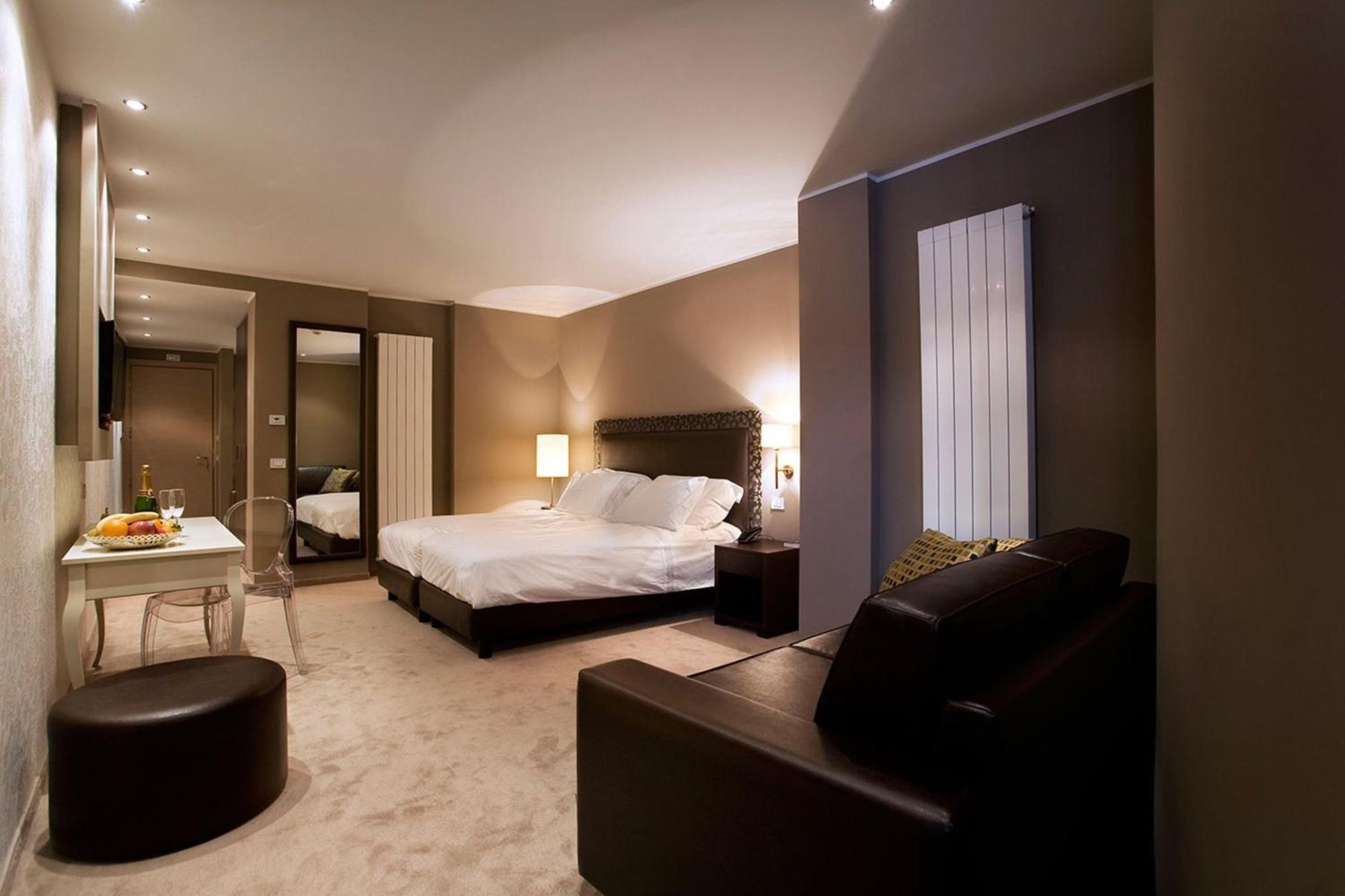 Deluxe Double or Twin Room Mountain View