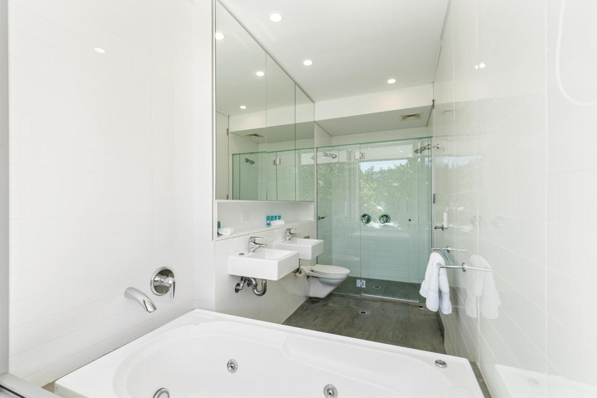 3 Bedroom Courtyard Apartment