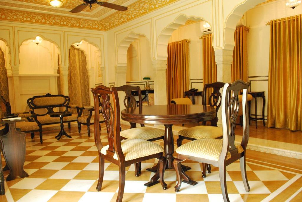Heritage Premium Suite
