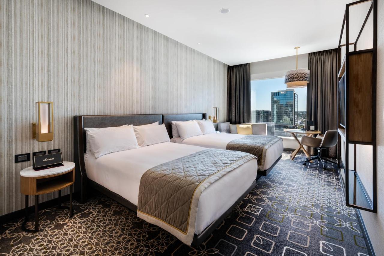 Classic Double Room with Two Double Beds and City View